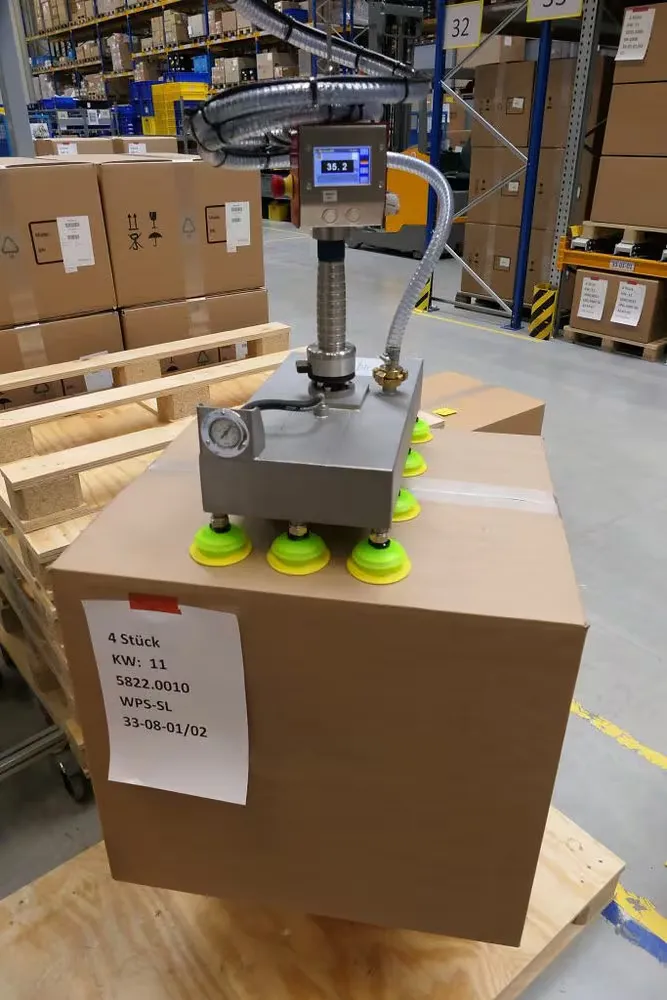 Balancer ezzFLOWsmart mit kundenspezifischem Vakuum-Flächengrieger