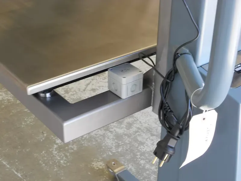 Mobile Hebehilfe ezzLIFTmaster mit integrierter Wiegeeinheit