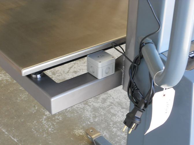 ezzLIFTmaster mit Greifer als Dauermischgerät