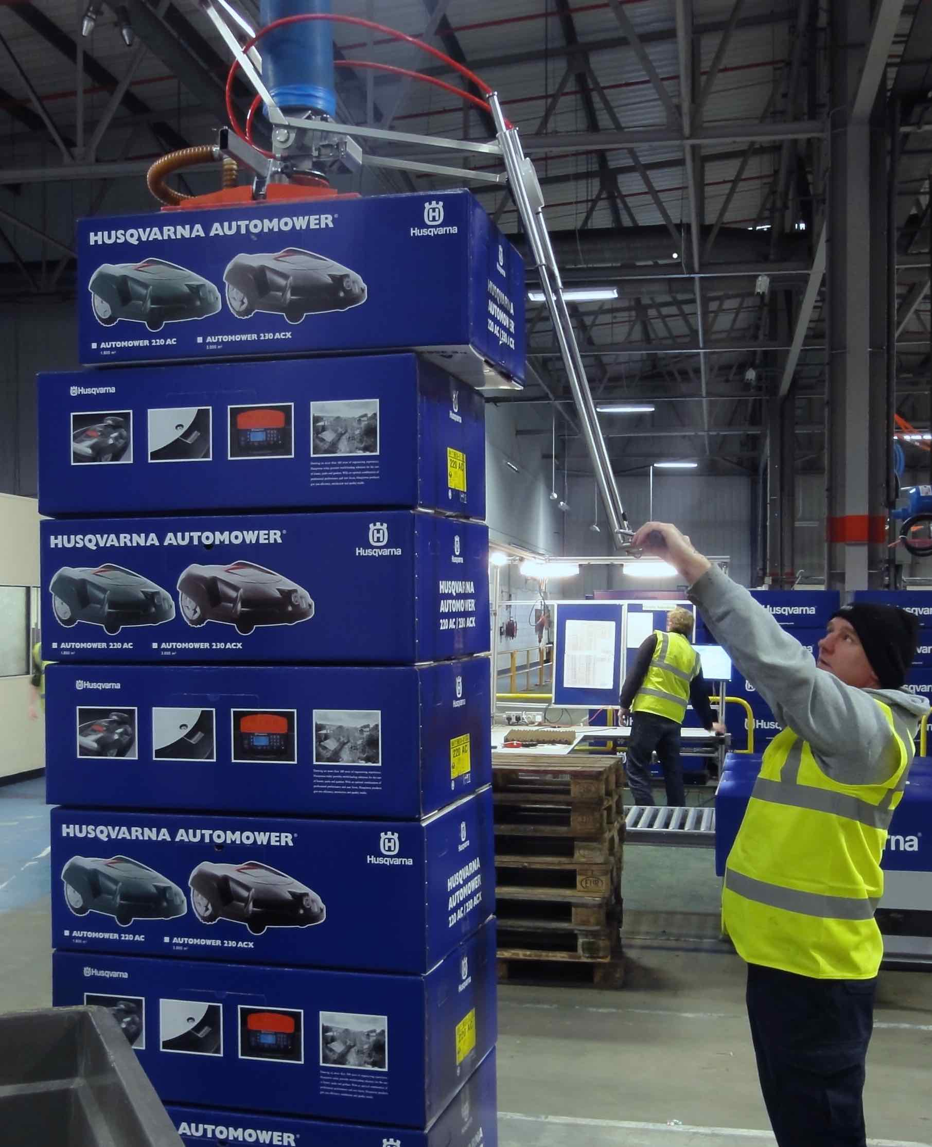Handle boxes and crates with vacuum lifters at cycle time